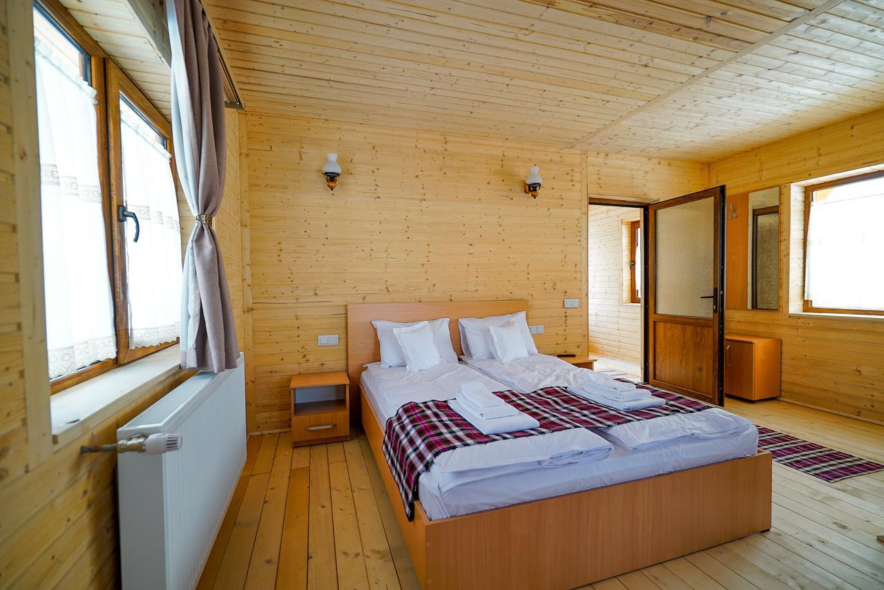 Hotel Casa Ralucai Moisei Zewnętrze zdjęcie
