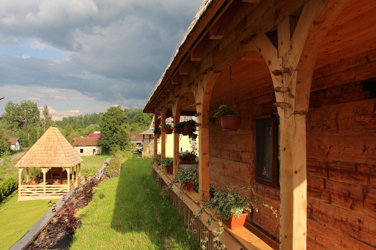 Hotel Casa Ralucai Moisei Zewnętrze zdjęcie