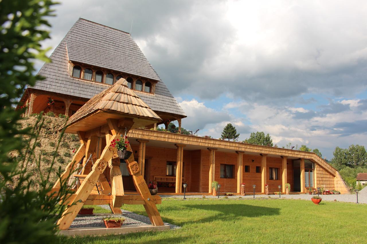 Hotel Casa Ralucai Moisei Zewnętrze zdjęcie